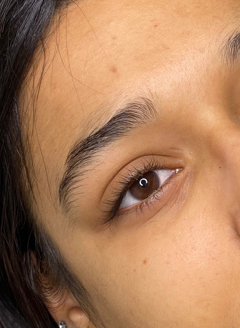 Foto Antes y después tratamiento Micropigmentación de cejas - Microblading