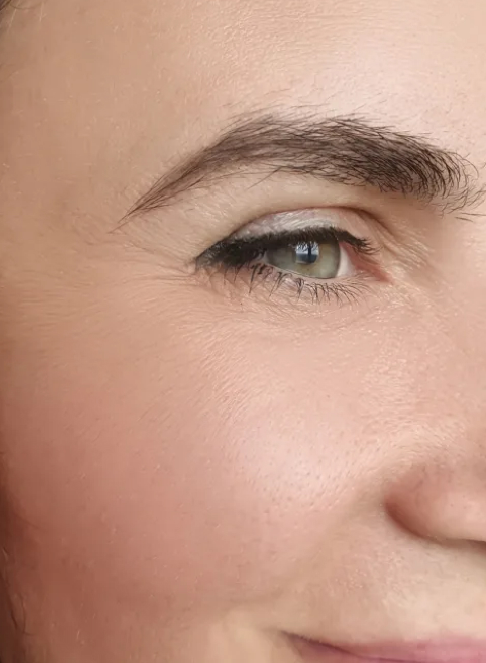 Foto Antes y después tratamiento Armonización Facial: Realza tu belleza con resultados naturales